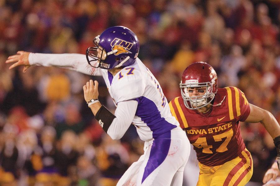 Linebacker A.J. Klein runs up to tackle UNI quarterback Zach Davis during Saturdays game against the Panthers. Klein had five tackles and one interception to aid in a 27-0 Cyclone victory.