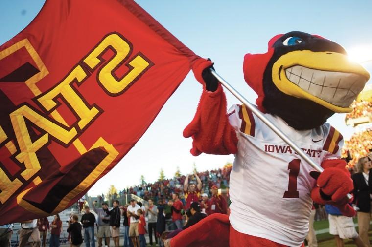 Cy+rallies+a+crowded+group+of+tailgaters+before+the+Cyclones+first+game+of+the+season+against+Northern+Illinois+on+Thursday%2C+Sept.+2.