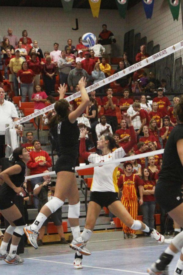 Defensive+specialist+Ashley+Mass+jumps+for+a+spike+during+the+game+on+Wednesday%2C+Oct.+13+at+Ames+High+School+against+Kansas+State.+Mass+got+18+digs+to+help+the+Cyclones+defeat+the+Wildcats+3-0.+Photo%3A+Zunkai+Zhao%2F+Iowa+State+Daily