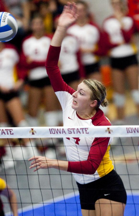 Jamie+Straube+hits+the+ball+to+the+Jayhawks+during+the+Cyclones+game+on+Saturday%2C+Oct.+23+at+Ames+High+School.+The+Cyclones+beat+the+Jayhawks+3-0.