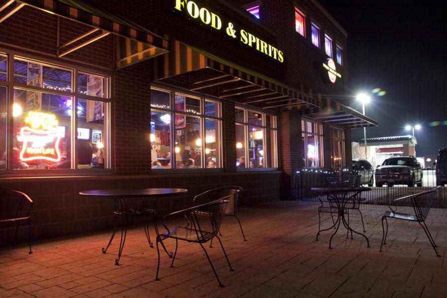West+Towne+Pub+in+west+Ames+has+a+concrete+patio+for+when+the+weather+is+warm.+