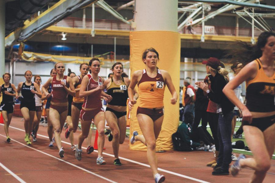 Distance+runner+Marley+Crusch+runs+the+3000-meter+race+on+Friday%2C+Feb.+11+during+the+Iowa+State+Classic+at+the+Lied+Recreation+Athletic+Center.+Crusch+finished+16th+with+a+time+of+10%3A31.70.