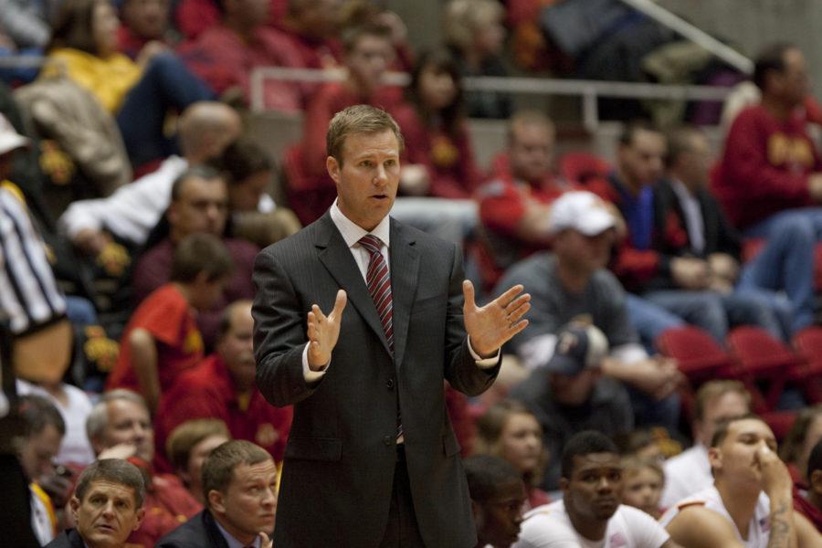 Coach Fred Hoiberg gives instructions to his players during the game against Northern Arizona on Friday, Nov. 12. Iowa State beat the Northern Arizona Lumberjacks with a score of 78-64.
