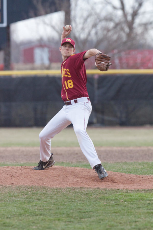 ISU pitcher Jeff Peterson throws a perfect pitch to stike out the batter. Iowa State split its doubleheader against Minnesota State-Mankato. The ISU Club Baseball team took on Minnesota State-Mankato on Saturday at the Southwest Athletic Complex.


