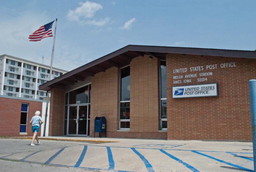 The Welch Avenue branch of the U.S. Postal Service could close
due to statewide cutbacks. Photo: Jordan Maurice/Iowa State
Daily
