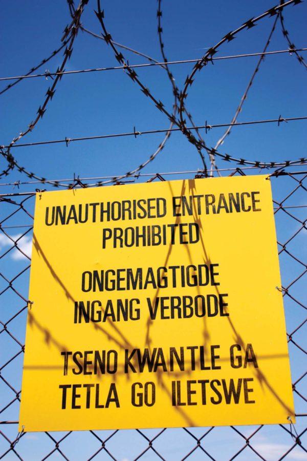 Unauthorized entrance prohibited
