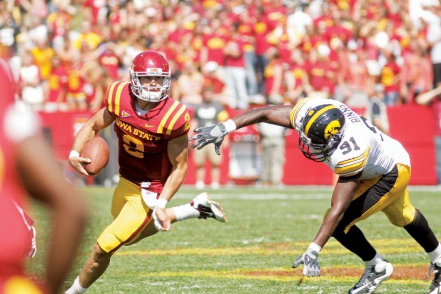 Quarterback+Steele+Jantz+rushes+past+the+Iowa+defense+during%0ASaturdays+game+at+Jack+Trice+Stadium.+Jantz+threw+279+yards+to%0Ahelp+the+Cyclones+defeat+the+Hawkeyes+44-41+in+triple+overtime.+The%0ACyclones+will+be+back+at+home+Saturday%2C+Oct.+1+to+take+on%0ATexas.%0A