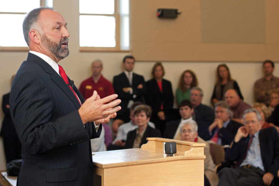 Steven Leath, finalist in ISU's search for a new president
speaks on Friday, Sept. 23, 2011 in Morrill Hall during the
presidential finalist forum. Leath is currently vice president for
research and sponsored programs for the University of North
Carolina system
