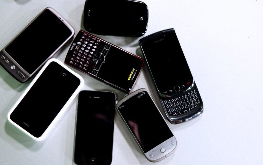 Generic smartphones of BlackBerry, iPhones, and Android
phones.
