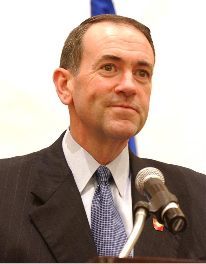 Former Republican presidential candidate Mike Huckabee said Mitt
Romney will win the Iowa caucuses if the weather is good Jan. 3.
However, Ron Paul will likely win if the weather is bad, Huckabee
said. 
