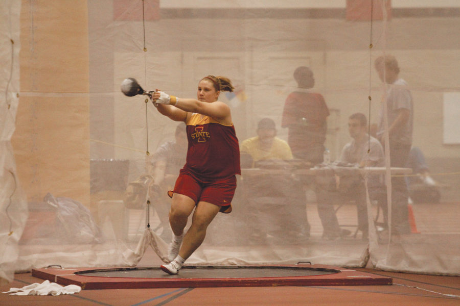 Iowa+State+thrower+Danielle+Frere+throws+during+the+2010+ISU%0AOpen+January+2010.%0A