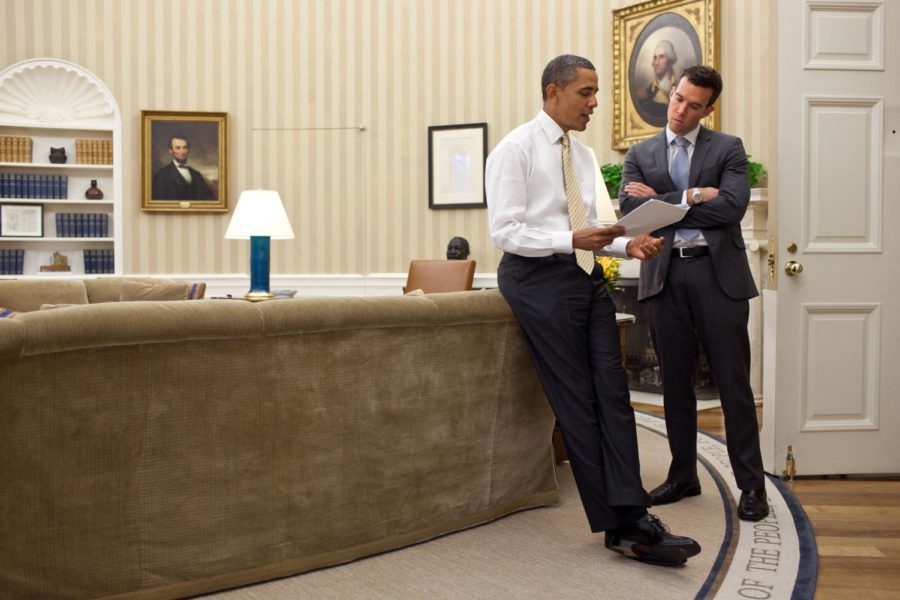 President Barack Obama talks with Jon Favreau, Director of
Speechwriting, in the Oval Office, Jan. 23, 2012.
