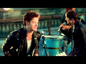 Hot Chelle Rae - Tonight Tonight