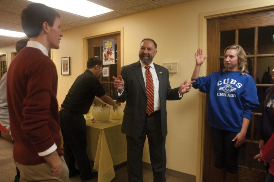 
Future ISU president Steve Leath visits with students before the
holiday break during Dead Week on Wednesday, Dec. 7, at the
Memorial Union. 

