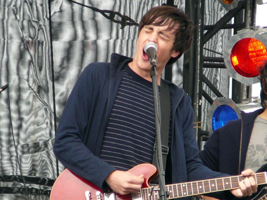 Will Anderson, lead vocalist for Parachute, performs at
Bamboozle in 2008. 
