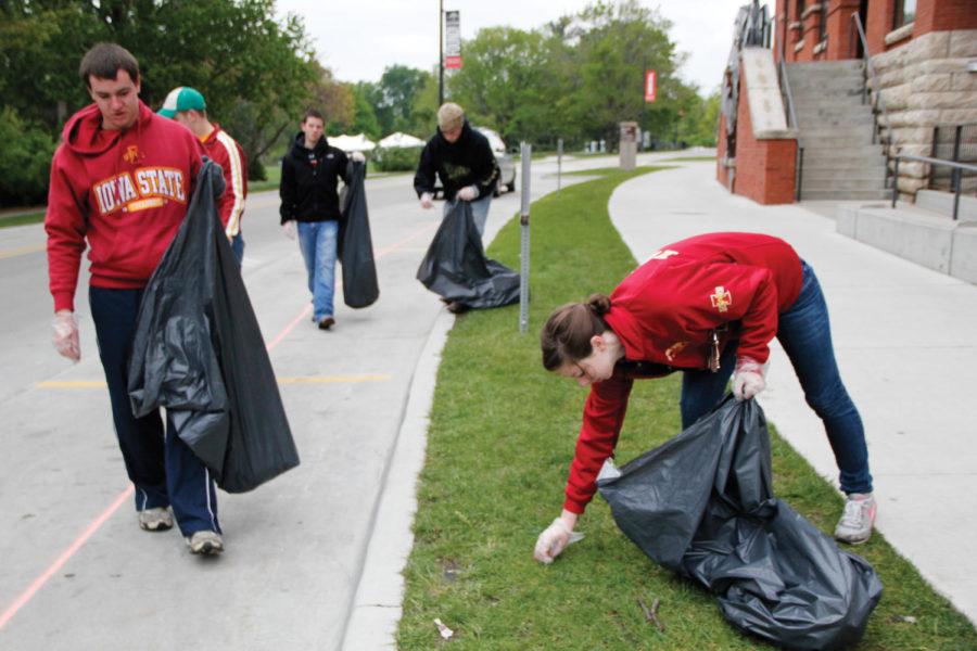 Members of Veishea committees gathered Sunday, April 22, to cleanup the bits of Veishea left behind. Central Campus and Campustown were covered to pick up trash. 
