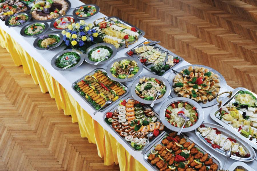 Buffet style dinner is a popular option for weddings.
