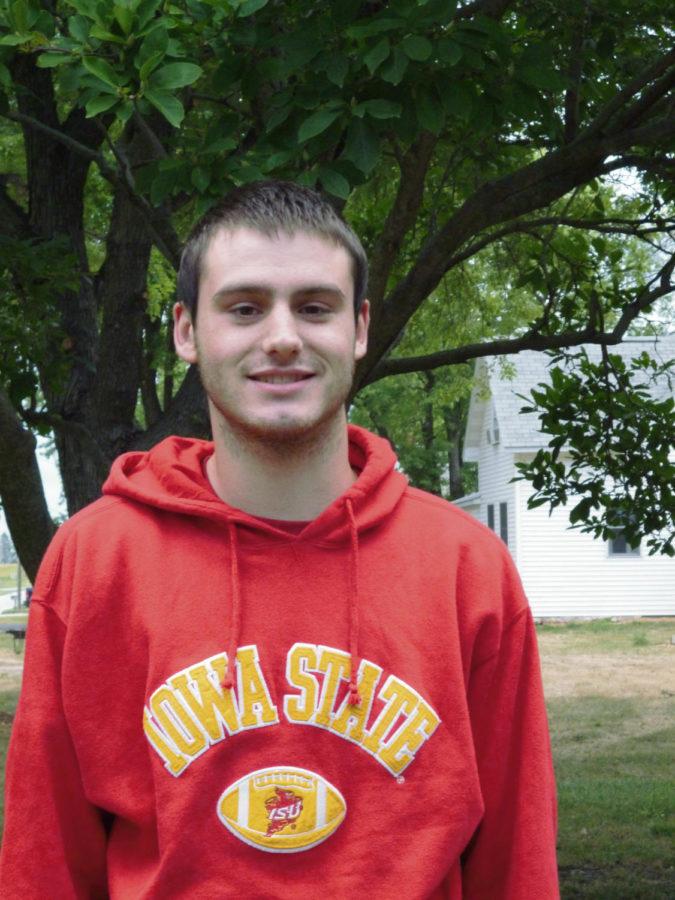 Branden Sammons, a lifelong Cyclone, accepted his offer of admission to Iowa State, filled out his housing contract and even paid his tuition before doctors told him he had stage III Hodgkin’s lymphoma. He now faces a six-month delay to the start of his schooling.
