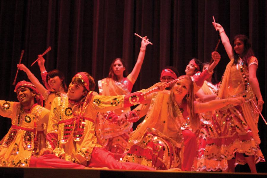 Diwali+Night+2011%2C+an+Indian+Students+Association+event%2C+took%0Aplace+Saturday%2C+Nov.+5%2C+in+the+Memorial+Union+Great+Hall.+The+event%0Awas+themed+after+the+popular+TV+show+Indias+Got+Talent+and%0Aallowed+the+ISU+community+to+celebrate+Indias+cultural+diversity%0Athrough+dance.%0A
