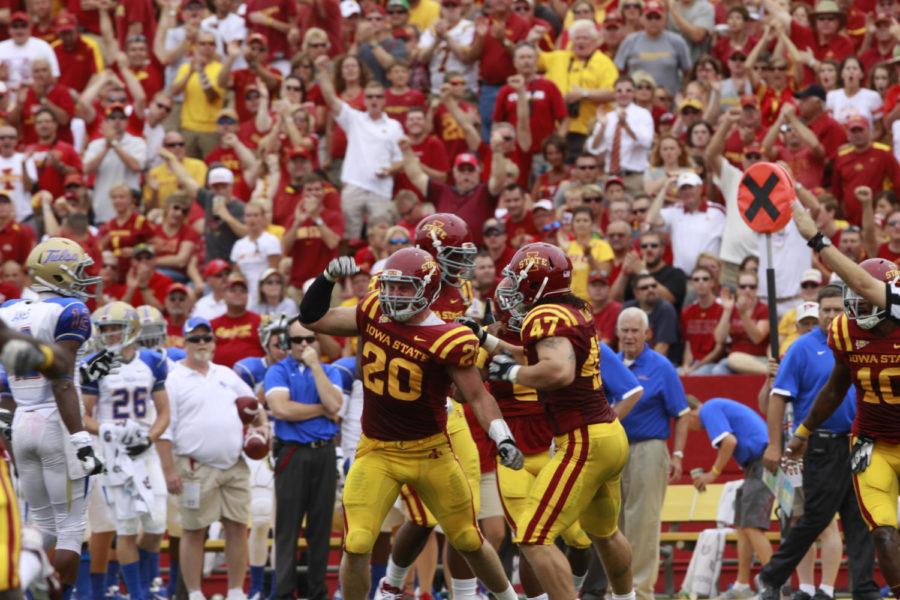 Linebacker+Jake+Knott+celebrates+after+a+third-down+stop+in+Iowa+States+38-23+win+against+Tulsa+on+Saturday%2C+Sept.+1%2C+at+Jack+Trice+Stadium.%C2%A0%0A