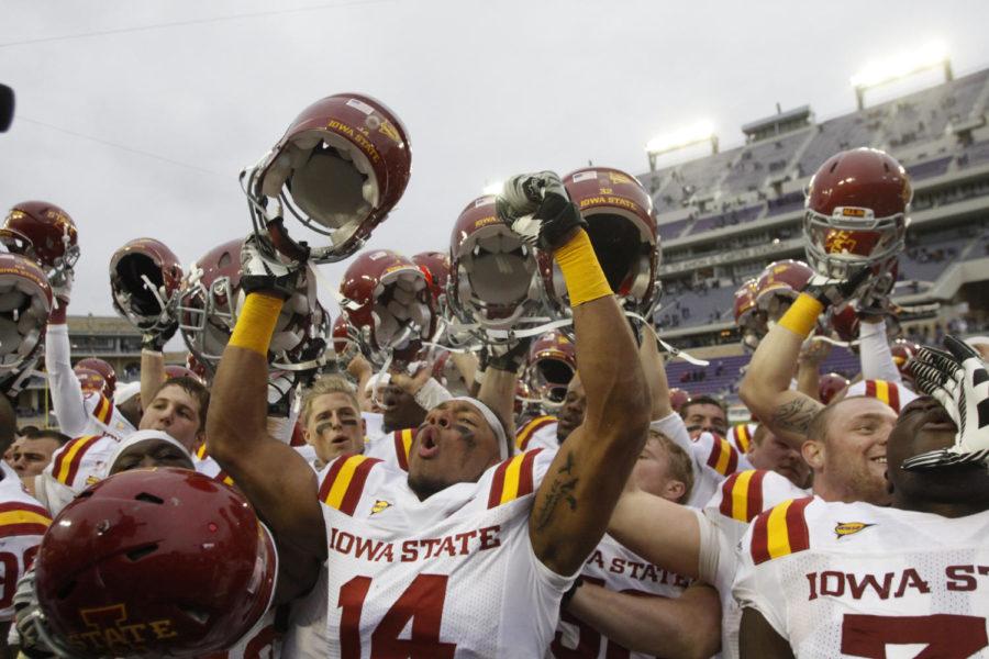 The+Cyclones+celebrate+after+upsetting+No.+15+TCU+on+Saturday%2C+Oct.+6%2C+at+Amon+G.+Carter+Stadium+in+Fort+Wort%2C+Texas.+The+Cyclones+have+now+beaten+a+ranked+team+in+the+state+of+Texas+for+three+consecutive+years+for+the+first+time+in+school+history.%0A