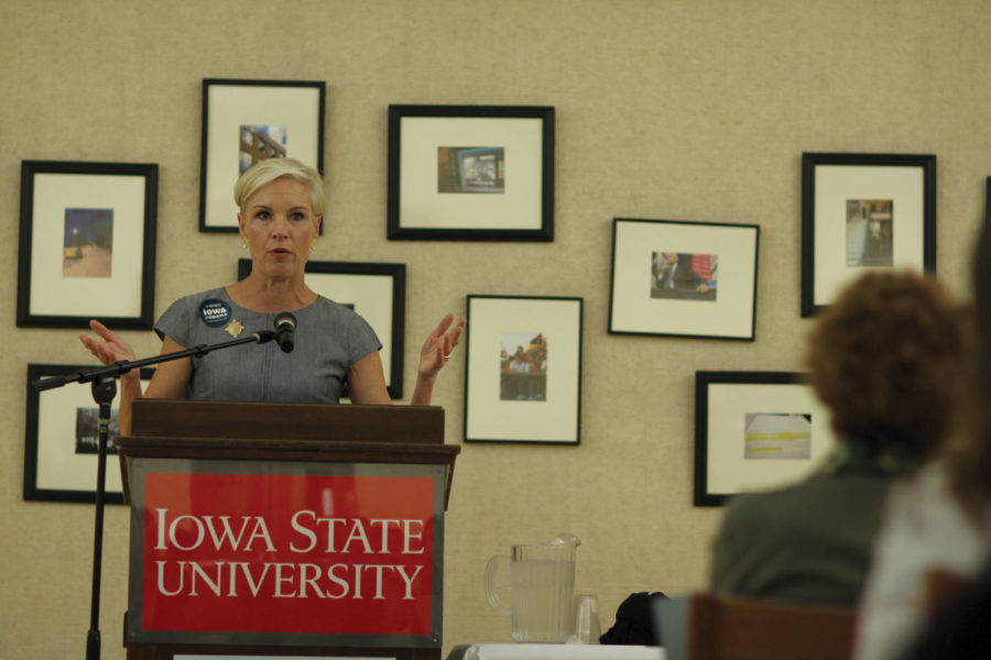 Cecile Richards speaks about making the right choice for women and families Thursday, Oct. 5 in the Gallery of the Memorial Union. Richards is a longtime supporter of President Barack Obama.

