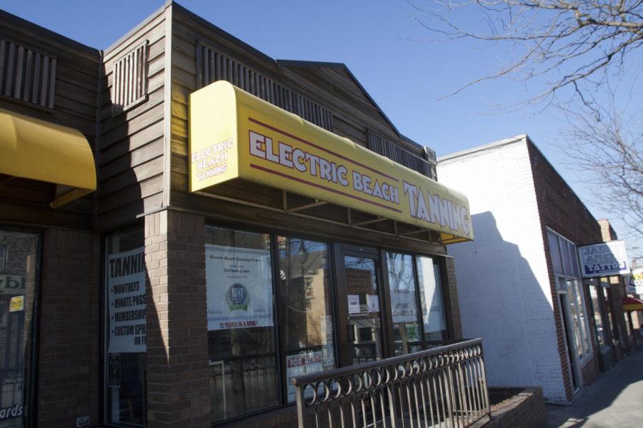 Electric Beach Tanning went out of business recently and without warning.  
