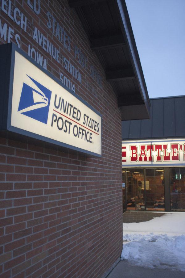Kum and Go is considering the purchase of the Welch Avenue Post Office and Battles Barbeque building.
