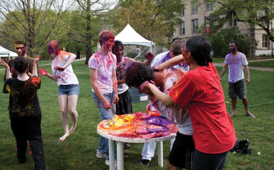 The+Indian+Student+Association+hosts+a+Holi+celebration+in+front+of+the+Campanile+on+Sunday%2C+April+15.+Holi+is+an+Indian+festival+celebrated+with+water+and+colors%2C+marking+the+beginning+of+spring%0A