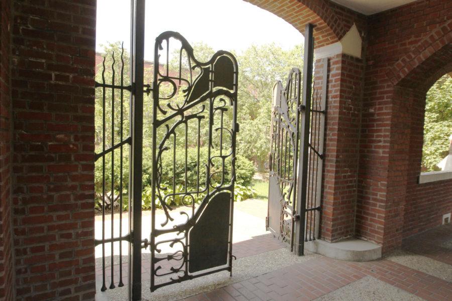 Gateway for students to enter and exit are located in the back courtyard in Lagomarcino Hall.
