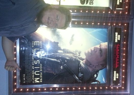 Elysium achieved a 4/5 by Iowa State Daily movie reviewer Nick Hamden.