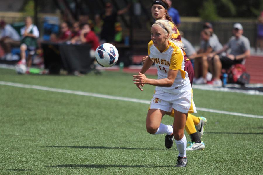 ISU senior midfielder Erin Green attempts to pressure the Minnesota defense during Iowa States 1-0 loss to the Golden Gophers at the Cyclone Sports Complex on Sept. 1.