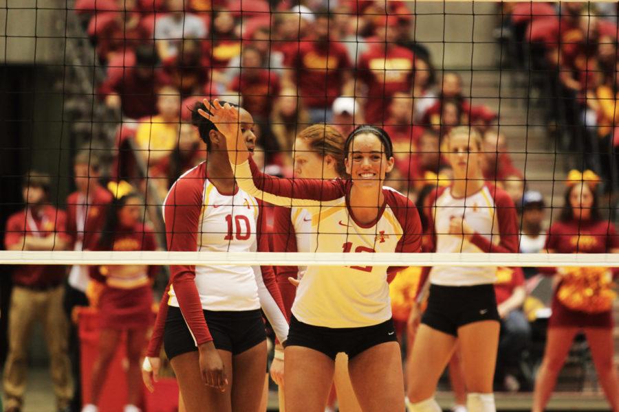 Redshirt+sophomore+Tory+Knuth+prepares+for+a+serve+from+Baylor+on+Sept.+28+at+Hilton+Coliseum.+The+Cyclones+shut+out+the+Bears+3-0.
