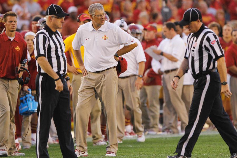 Head+coach+Paul+Rhoads+reacts+to+an+official+review+which+stated+that+the+Cyclones+had+not+gained+a+first+down+during+the+previous+play.