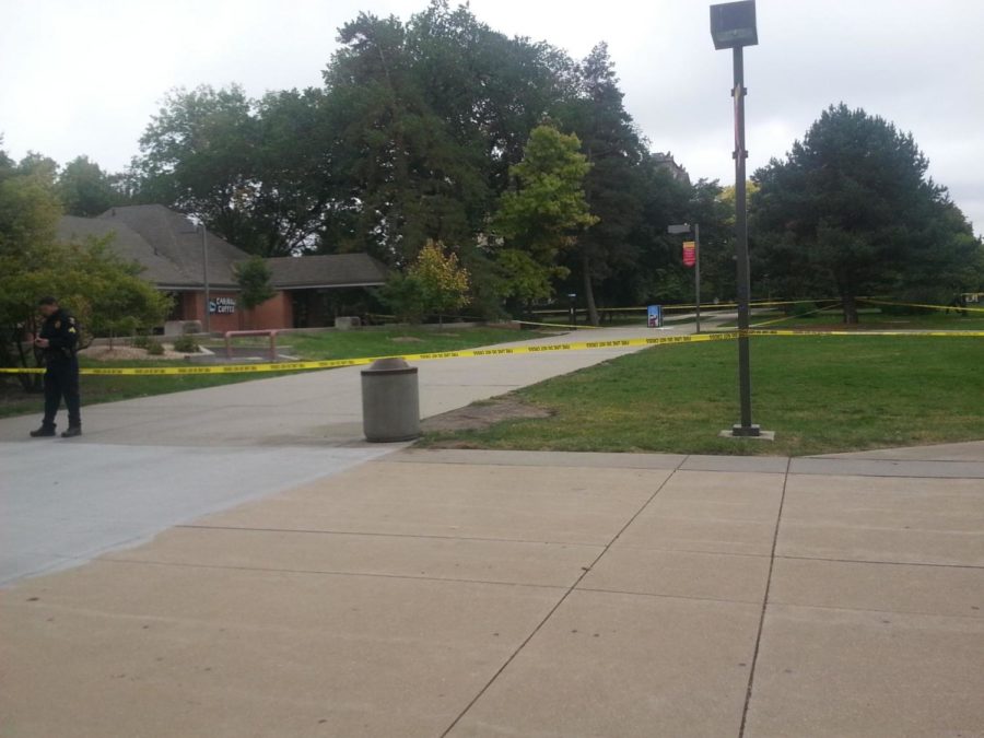 The area between Parks Library and The Hub closed off.