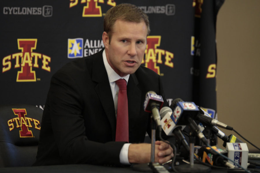 Mens+basketball+coach+Fred+Hoiberg+addresses+the+media+at+ISUs+annual+media+day+on+Oct.+10%C2%A0at+the+Sukup+Basketball+Complex.+Eight+players+on+this+years+roster+are+new+to+the+team.