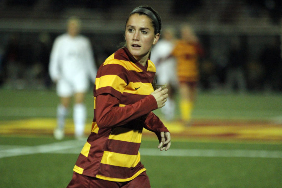 No.+10+ISU+senior+midfielder+Emily+Goldstein+scored+the+game-winning+goal+in+the+100th+minute+of+overtime+during+Iowa+States+1-0+win+against+Baylor+on+Friday%2C+Oct.+18+at+the+Cyclone+Sports+Complex.