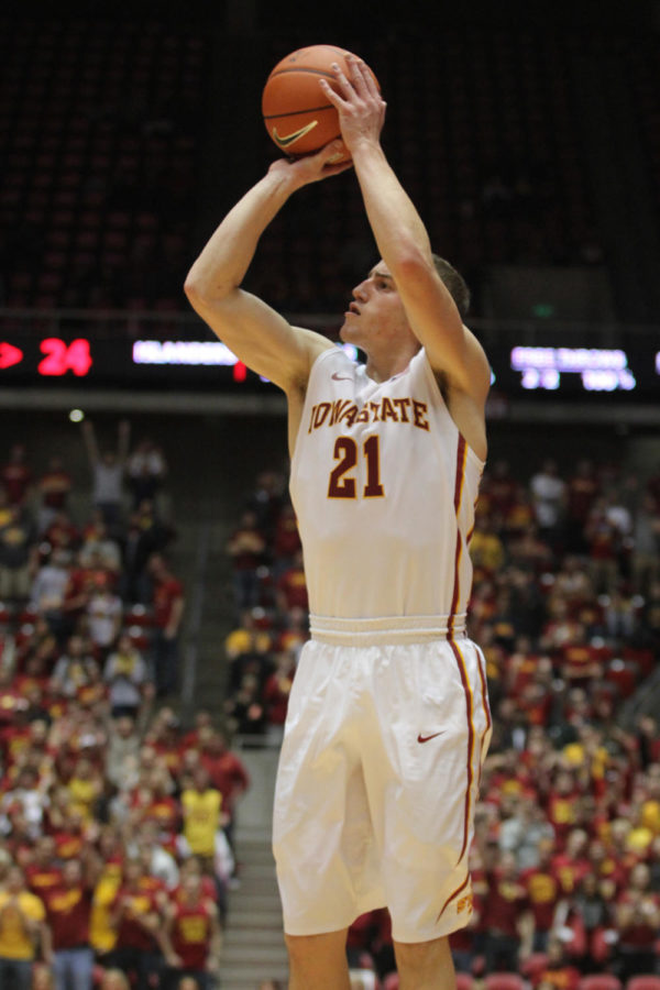 Freshman+guard+Matt+Thomas+shoots+from+behind+the+arc%C2%A0during+Iowa+States+win+over+the+Texas+A%26amp%3BM-Corpus+Christi+Islanders+on+Nov.+12+at+Hilton+Coliseum.+Thomas+had+his+second+consecutive+double-digit+scoring+night+with+13+points.