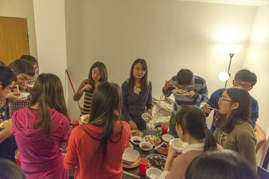 For+international+groups%2C+students+usually+gather+together+to+celebrate+holidays+such+as+Christmas.+A+group+of+10+Chinese+students%C2%A0living+in+University+Village+get+to+together+to+have+a+Christmas+dinner+cooked+by+themselves.+%C2%A0