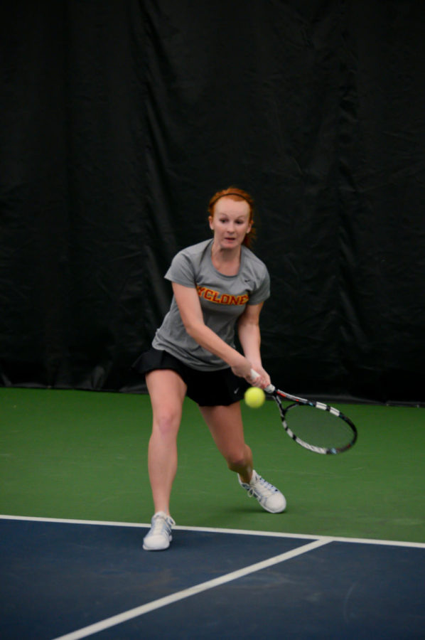 Junior+Meghan+Cassens+saves+the+ball+during+Iowa+States+7-0+defeat+of+North+Dakota+on+Jan.+31+at+Ames+Racquet+and+Fitness+Center.
