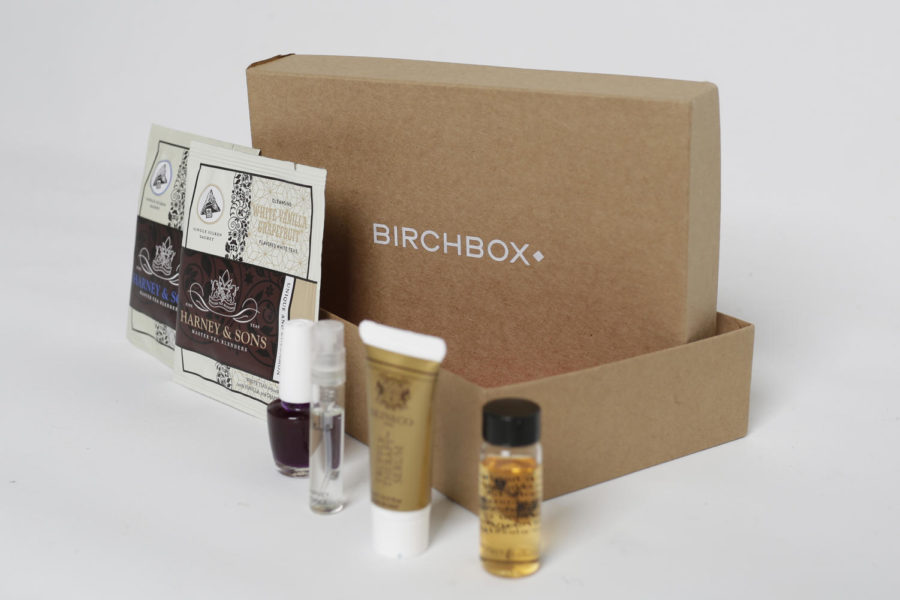 Each+Birchbox+comes+with+an+assortment+of+personalized+beauty%2C+grooming+and+lifestyle+products.