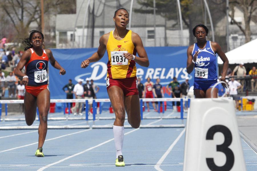 Senior+Eseroghene+Okoro+crosses+the+finish+line+first+in+her+heat+of+the+womens+400-meter+hurdles+race+at+the+Drake+Relays+on+April+27%2C+2013%2C+at+Drake+Stadium.+Okoro+won+her+heat+and+the+race+with+the+time+of+57.43.%0A