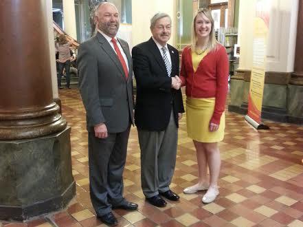 ISU President Steven Leath and GSB President Hillary Kletscher met with Iowa Gov. Terry Branstad at the Iowa Capitol on April 10, 2015.