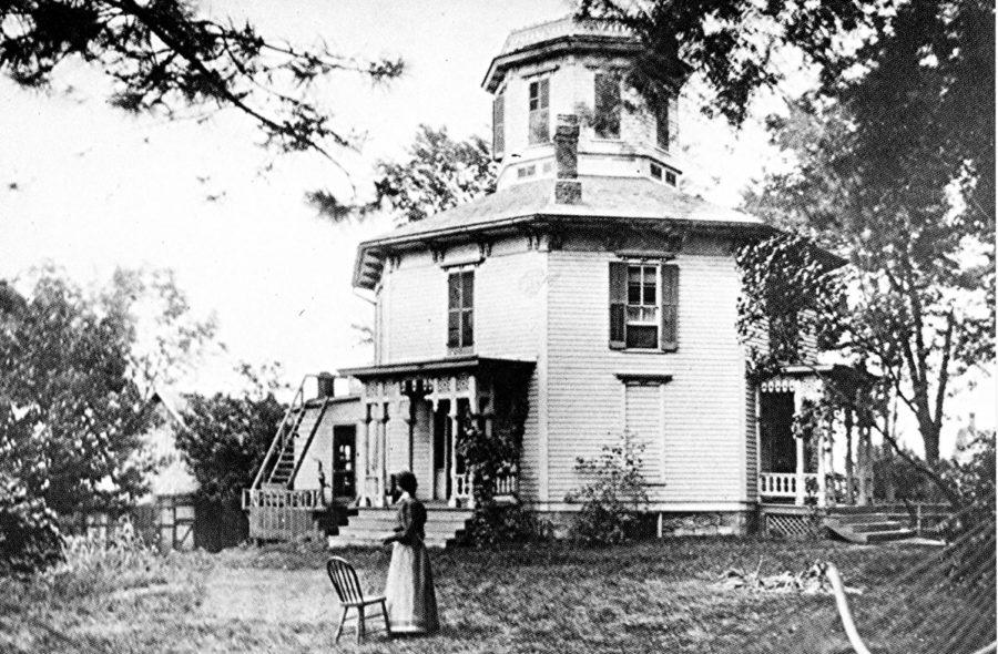 The original octagon house before modification when it was inhabited by Dr. Starr. The Octagon Center for the Arts began in this 100-year-old house that was one of nine octagonal houses in Iowa. Though the house no longer stands, its name continues on Main Street.