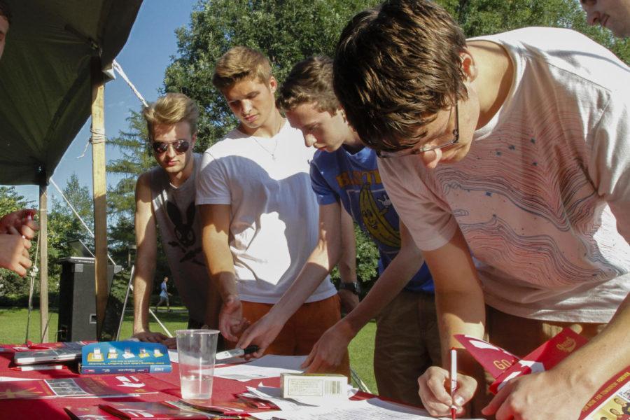 Fraternity recruitment began with an outdoor social event on Central Campus on Sept. 3. The new outdoor addition to recruitment allowed participants to eat, play games and talk to current fraternity members about greek life.