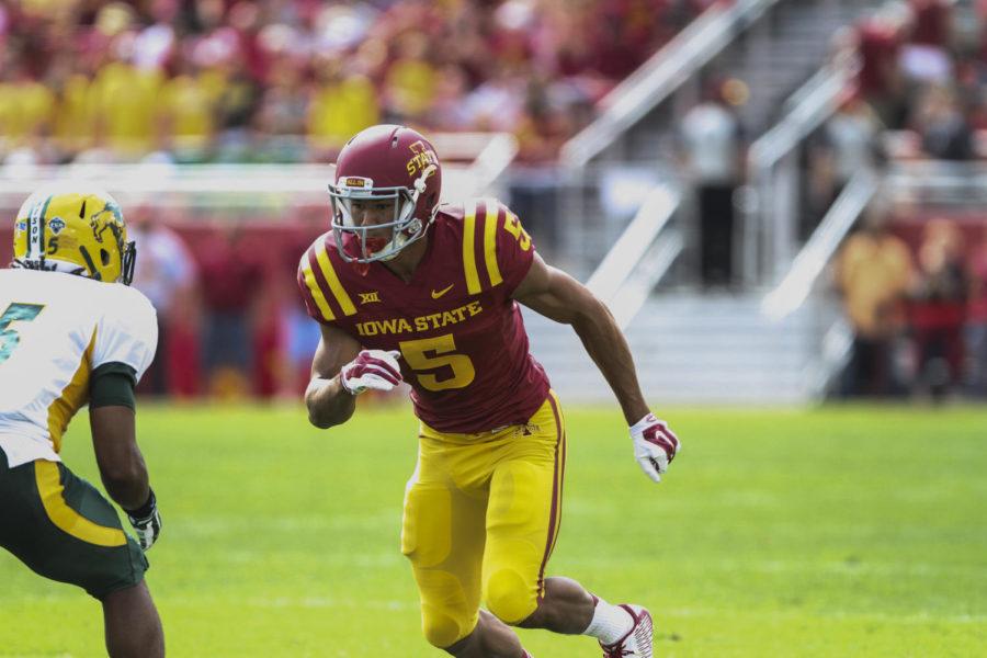 Freshman+wide+receiver+Allen+Lazard+prepares+for+the+play+during+the+North+Dakota+State+game+Aug.+30+at+Jack+Trice+Stadium.+The+Cyclones+fell+to+the+Bison+14-34.+Lazard+had+48+receiving+yards+for+Iowa+State.