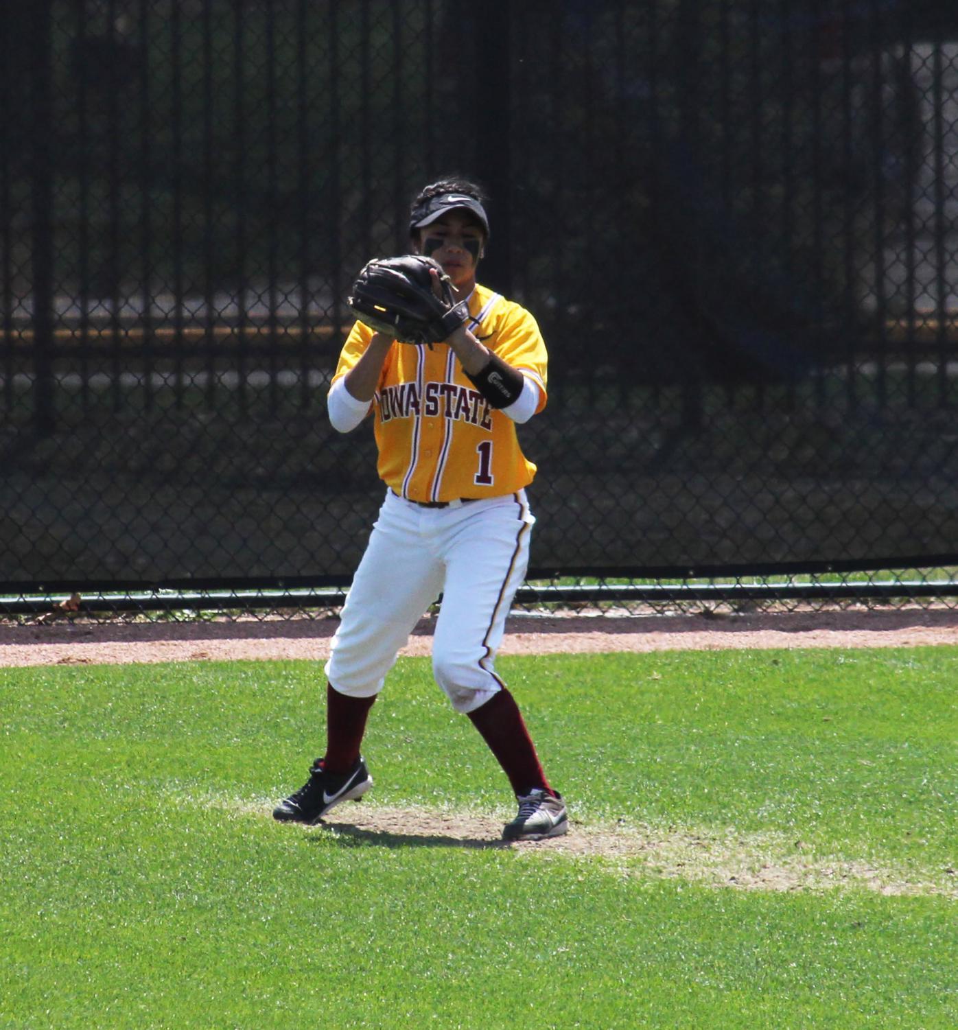 ISU softball splits opening two games of Big 4 Fall Tournament – Iowa ...