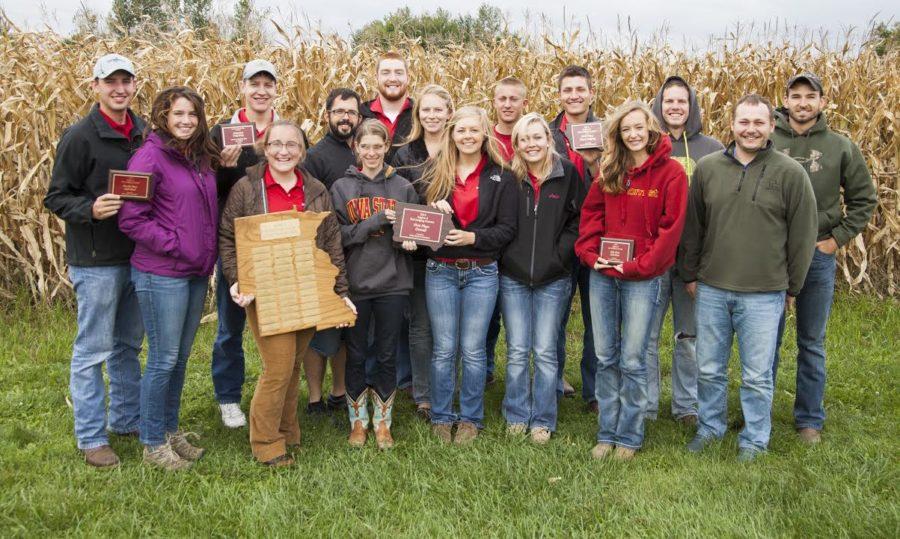 On+Oct.+2%2C+the+soils+judging+team%2C+coached+by+Tom+Lawler+and+Heidi+Dittmer%2C+both+graduate+students+in+agronomy%2C+placed+first+in+the+team+division+at+a+regional+competition+in+Ames.