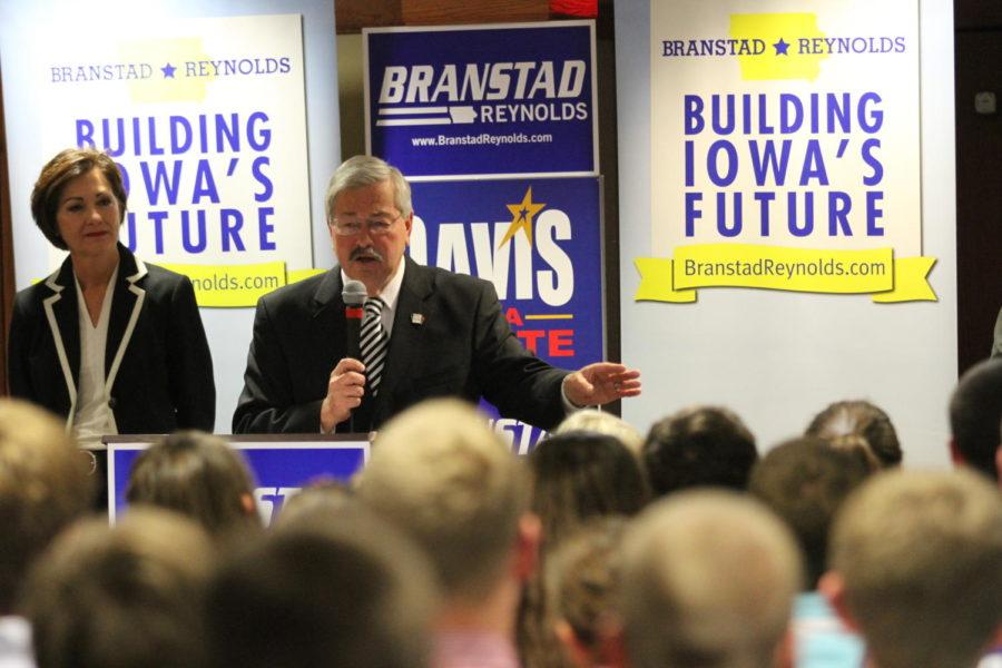 Gov.+Terry+Branstad+speaks+alongside+Lt.+Gov.+Kim+Reynolds%C2%A0at+an+early+voting+rally+at+Alpha+Gamma+Rho+on+Oct.+11.+The+Branstad-Reynolds+team+and+other+Iowa+Republican+candidates+spoke+at+the+event.