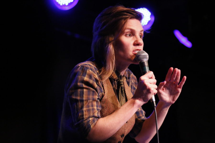 Chicago-native+comedian+Cameron+Esposito+performs+a+comedy+routine+on+Dec.+4+at+the+Maintenance+Shop.+Esposito+highlighted+her+lesbian+background+growing+up+and+incorporates+it+into+her+routines%2C+embracing+and+representing+the+LGBT+community.+The+Maintenance+Shop+filled+a+full+audience+of+150+seats+as+Iowa+State%E2%80%99s+Winterfest+celebration+kicks+off+this+week.
